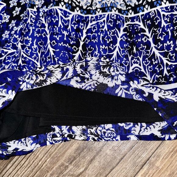 Lovers + Friends Isabelle Romper in Royal Scarf Blue Size XS - Picture 8 of 16